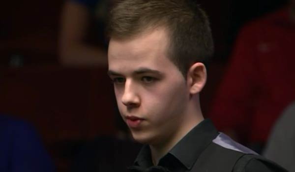 WTA总决赛郑钦文0-2萨巴伦卡 谢淑薇组合遭逆转