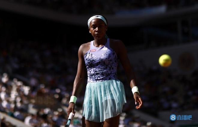 她们在本次 她们在本次