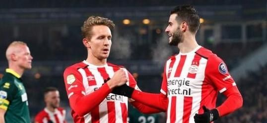 控球背后的 控球背后的