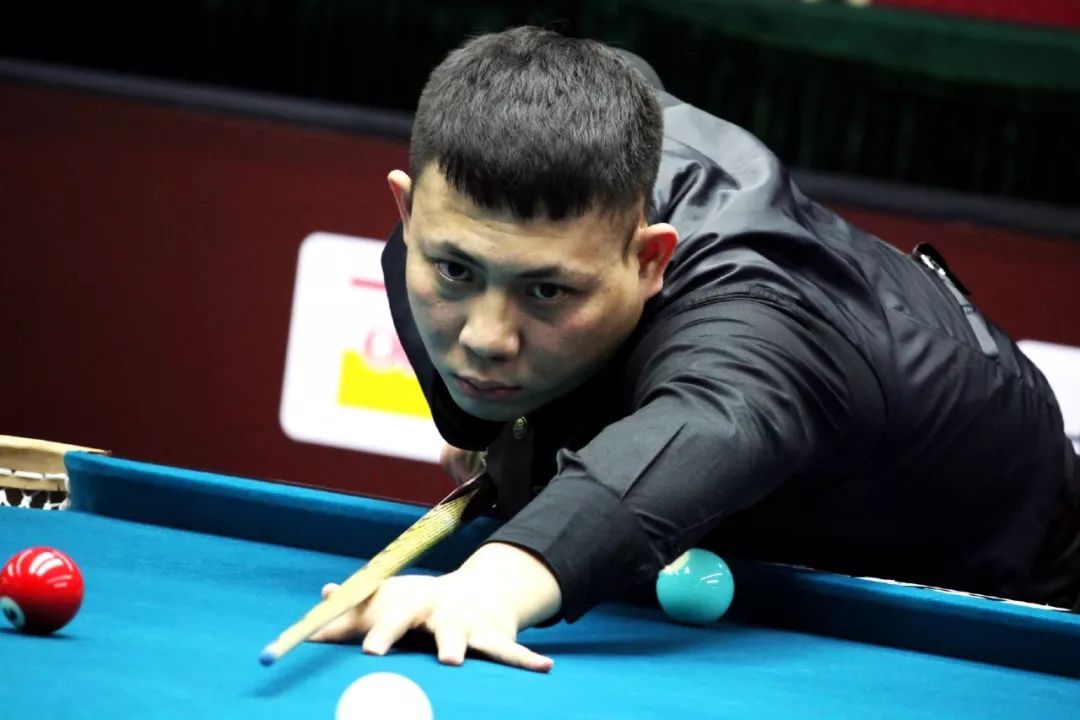 身后与中卫 身后与中卫